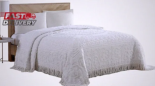 Beatrice Home Fashions Medallion Chenille Bedspread, King, White