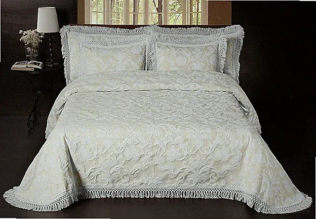 LA ROCHELLE ANTIQUE SUSSEX IVORY WHITE (3PC) KING/CALIFORNIA KING BEDSPREAD SET