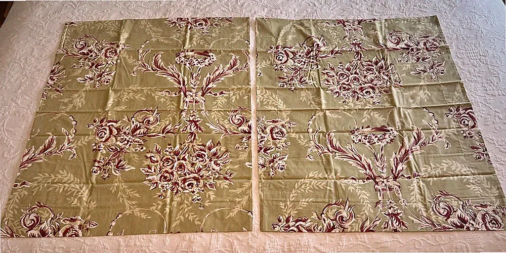 Pottery Barn Renaissance Scroll Set of 2 Pillow Shams Standard Floral NWOT