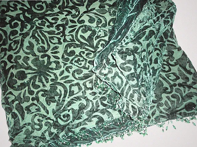 Q C VELVET VELOUR SCROLL BURNOUT GREEN BEADED (1) THROW BLANKET 40X67
